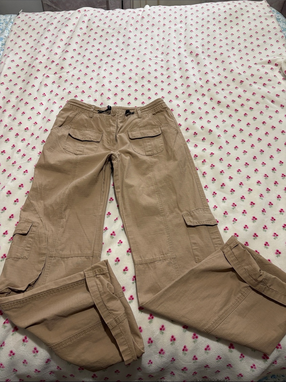 Brandy Melville Kim Cargo Pants in Tan - Classic Utility Style John gault